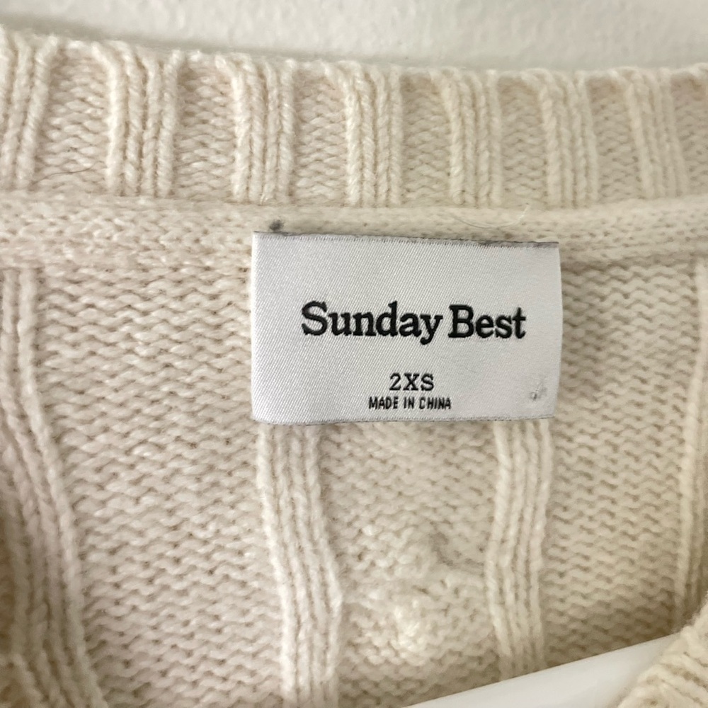 Aritzia Sunday Best Cropped Cable Knit Sweater Oversized Could fit XS to S - Picture 5 of 6